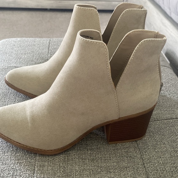 Women’s Booties - Picture 2 of 5